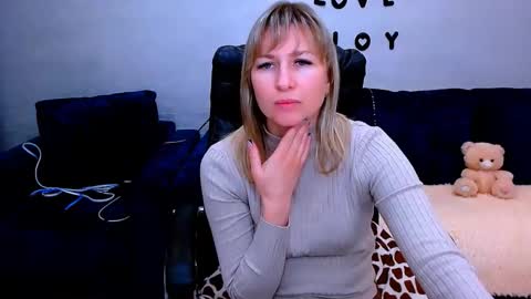 incredible_ariela online show from September 13, 10:56 am