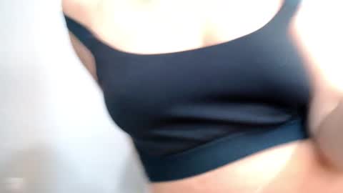 Della online show from January 27, 4:54 pm