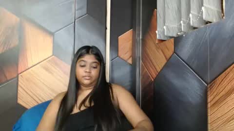 Snapshot of indian_rimmelx chatting on September 25, 7:07 am Melz online show from September 25, 7:07 am