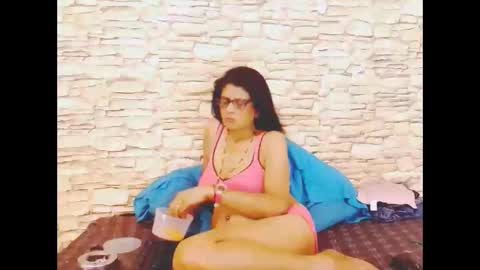 Femiez online show from March 10, 11:01 am