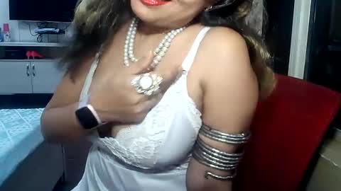 Snapshot of indianrads9 chatting on March 3, 6:09 pm Radha online show from March 3, 6:09 pm
