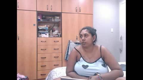 indianruby21 online show from February 7, 7:27 pm