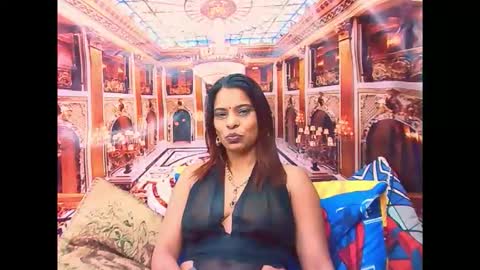 indiansexyass4u2luv online show from November 13, 7:24 pm