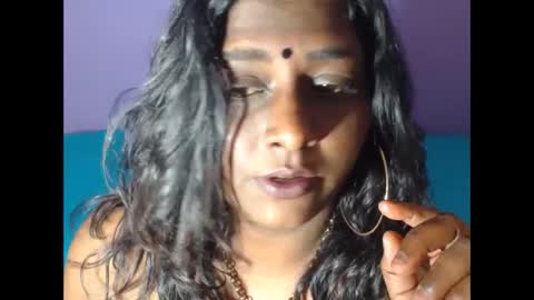 indiansin22 online show from June 1, 9:22 am