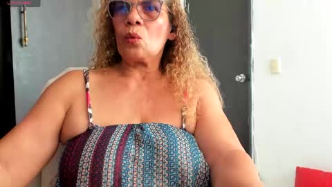 indiraa_channell online show from May 15, 10:12 pm