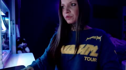 InesDesire online show from January 7, 6:35 pm