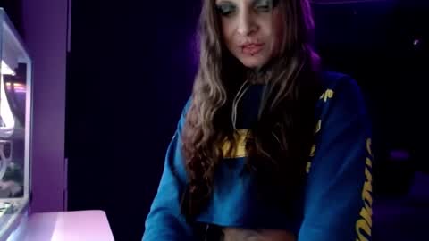 InesDesire online show from January 28, 7:00 pm