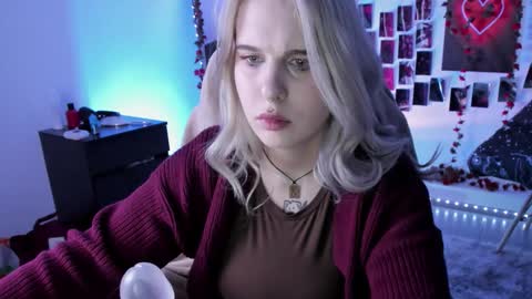 Snapshot of ingannamorte18 chatting on October 19, 5:15 pm Roki online show from October 19, 5:15 pm