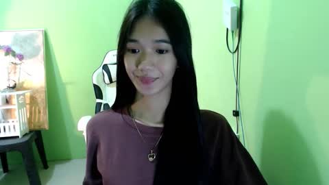 Reign online show from October 24, 9:00 pm