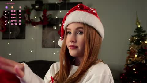 Snapshot of inthelabyrinthsofmysoul chatting on December 25, 2:02 pm Ellie online show from December 25, 2:02 pm