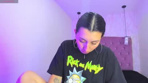 iris_77 online show from November 11, 5:43 pm