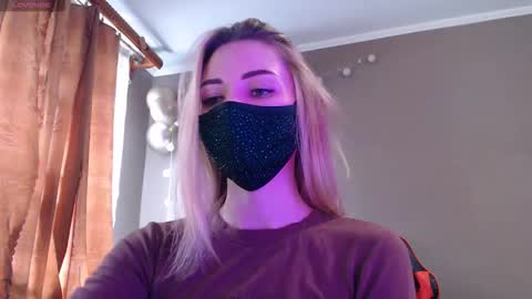 Lily online show from November 13, 12:04 pm