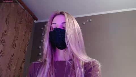 Lily online show from September 28, 5:07 pm