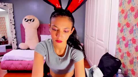 Iris online show from February 13, 6:27 pm