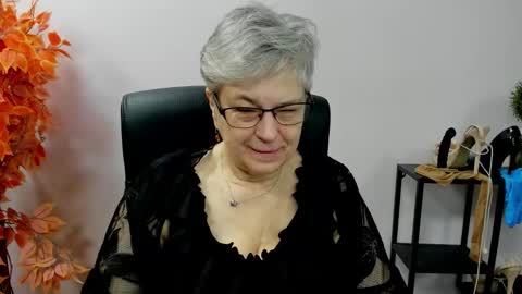 I R I S online show from October 29, 7:45 am