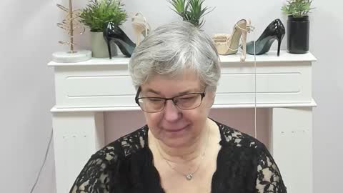 I R I S online show from February 19, 7:30 am