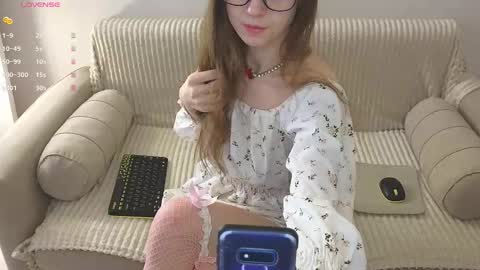 Snapshot of iriss_miller chatting on March 4, 10:35 am Im your queen Iriss online show from March 4, 10:35 am
