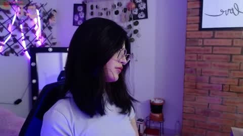 Snapshot of isa_bunny18 chatting on October 7, 3:11 am isabela online show from October 7, 3:11 am