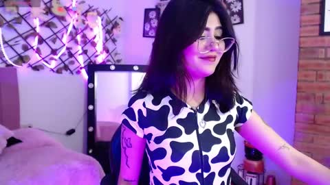 Snapshot of isa_bunny18 chatting on October 4, 3:45 am isabela online show from October 4, 3:45 am