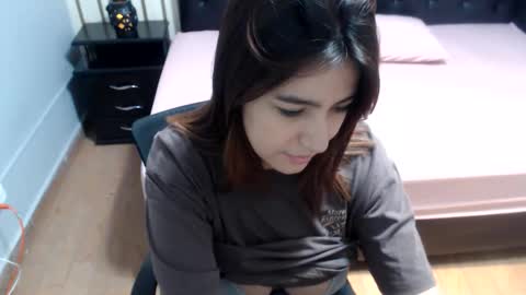 Isa online show from March 17, 1:59 pm