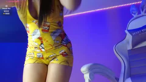 isa_jones1 online show from March 11, 2:32 am