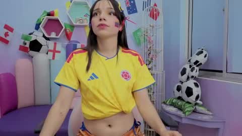 Isaa Skinny  online show from June 18, 9:14 am