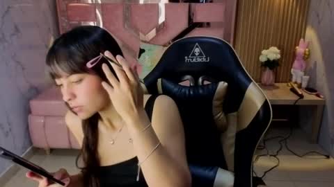 isabeau_s online show from June 6, 1:17 pm