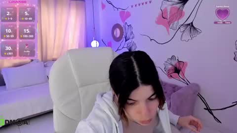isabela_fiorelli online show from July 2, 2:45 pm