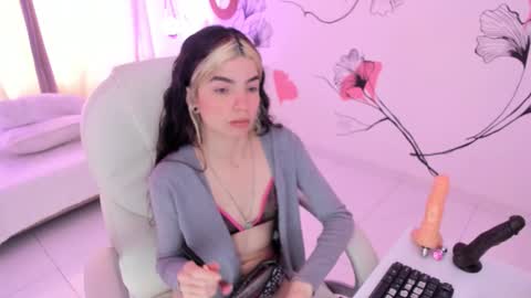 isabela_fiorelli online show from September 15, 2:14 pm