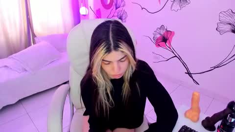 isabela_fiorelli online show from November 13, 2:16 pm