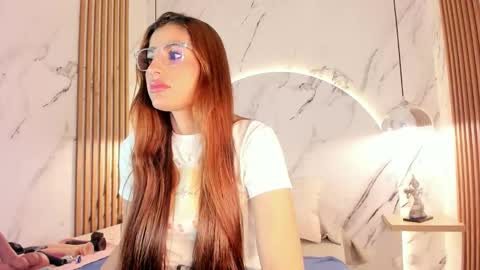 isabelastefano online show from December 15, 3:23 am