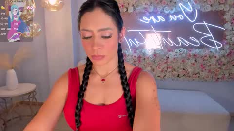 Isabel Bornner online show from October 19, 7:05 pm