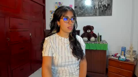 Snapshot of isabella22_1 chatting on January 8, 2:35 am Isabella22 1 online show from January 8, 2:35 am