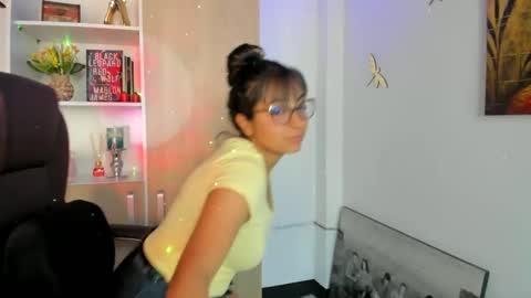 Snapshot of isabella22_1 chatting on February 14, 3:58 pm Isabella22 1 online show from February 14, 3:58 pm