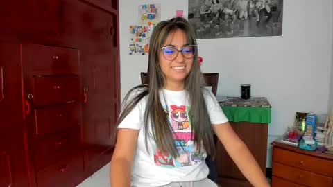 Snapshot of isabella22_1 chatting on January 30, 6:21 pm Isabella22 1 online show from January 30, 6:21 pm