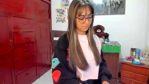 Snapshot of isabella22_1 chatting on January 22, 11:34 am Isabella22 1 online show from January 22, 11:34 am