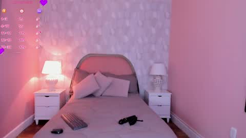 isabella__milf online show from April 11, 7:06 pm