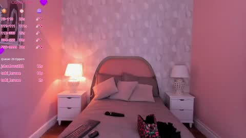 isabella__milf online show from April 13, 7:14 pm