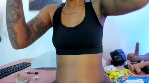 Snapshot of isabella_lopez_ chatting on February 18, 11:55 am Isabel Lopez online show from February 18, 11:55 am