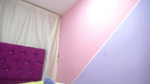 Snapshot of isabella_nice_ chatting on October 7, 12:04 am abby online show from October 7, 12:04 am