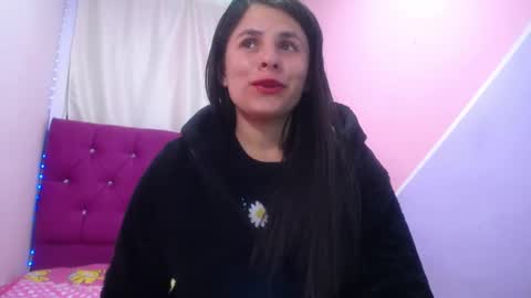Snapshot of isabella_nice_ chatting on January 29, 1:48 am abby online show from January 29, 1:48 am