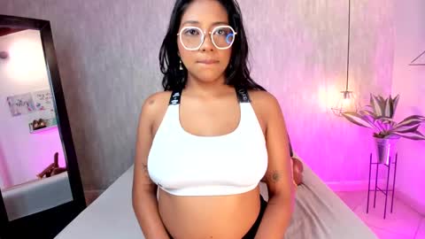 Snapshot of isabella_zc chatting on February 26, 11:54 am isabella zc online show from February 26, 11:54 am