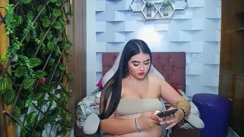 IsabellaaSweet online show from October 17, 10:13 pm