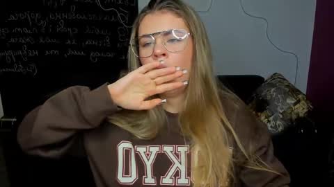 isabellabler online show from November 29, 7:01 am