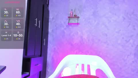 Instagram soybella01  online show from January 10, 7:18 pm