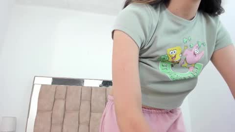 isabellakai online show from September 10, 11:49 pm