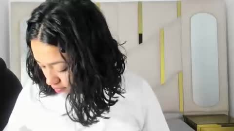 isabellrodriguez18 online show from September 13, 3:36 am