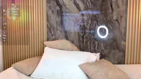 Snapshot of isadora_14 chatting on October 15, 1:52 am ISADORA online show from October 15, 1:52 am