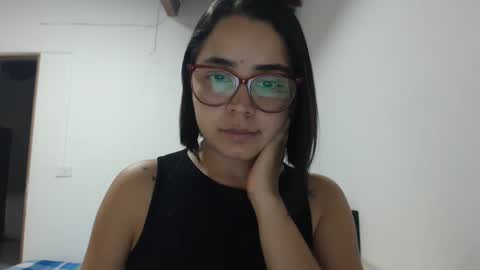 Snapshot of isemma chatting on September 11, 3:29 am Emma online show from September 11, 3:29 am