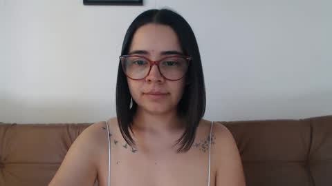 Emma online show from November 22, 3:15 pm